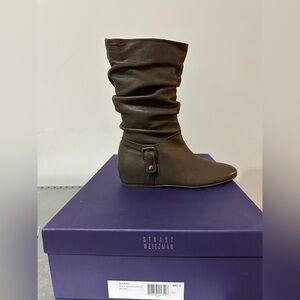 New in Box Stuart Weitzman Rugerio boots size 6